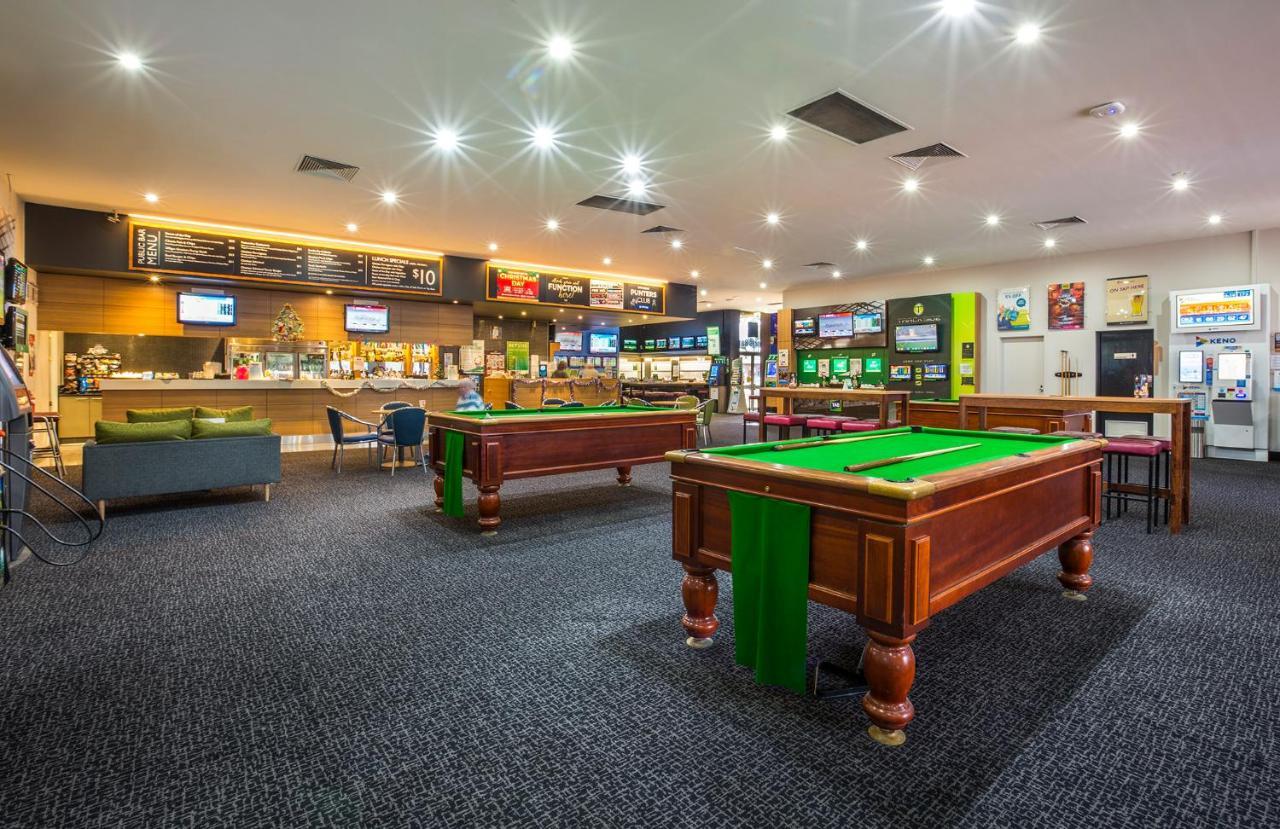 Nightcap At Coolaroo Hotel Exterior foto